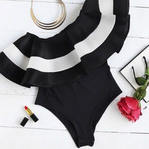 Black/ White one piece Swimsuit